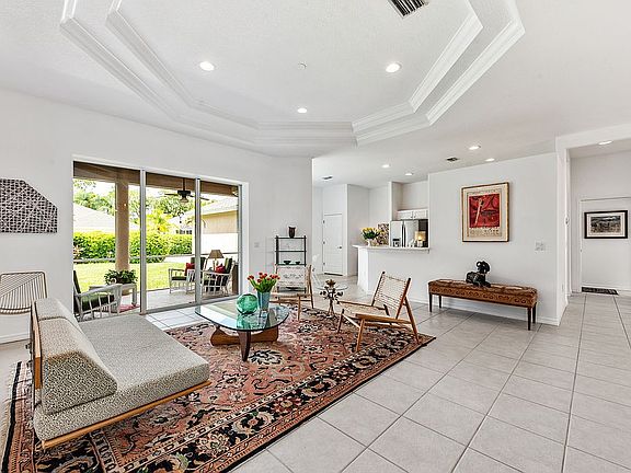 3rd image of 735 Shadow Bay Way