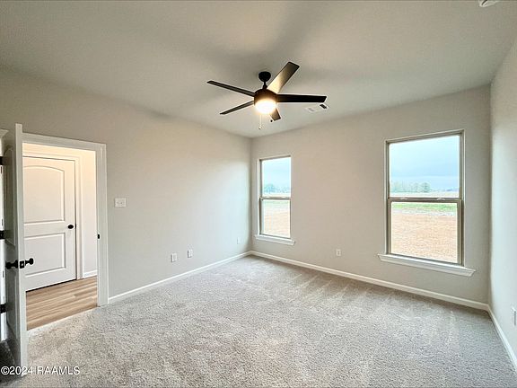 4th image of 3318 Autumn Park Dr