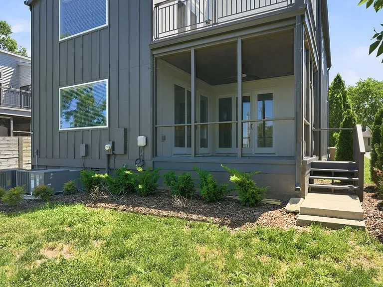426 Patterson St — Photo 35