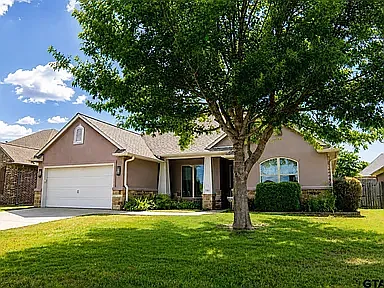 3 bed, 1810 sqft, $2,410 — Photo 1