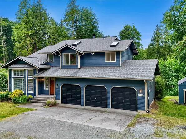3192 Santa Fe Court, Camano Island, WA 98282