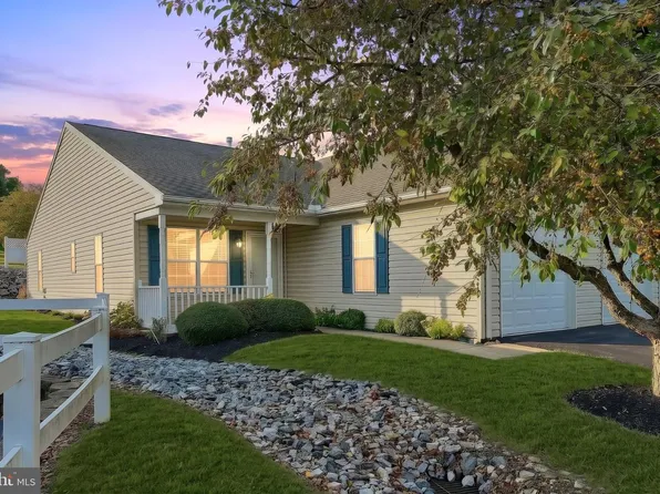 46 Hagarman Dr #46, York, PA 17408