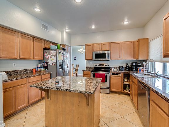 4th image of 11413 W Olive Dr