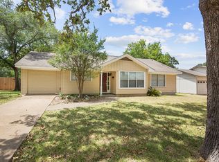 728 Mary Lake Dr, Bryan, TX 77802