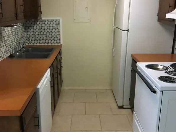 833 Quetzal St APT 2, Corpus Christi, TX 78418