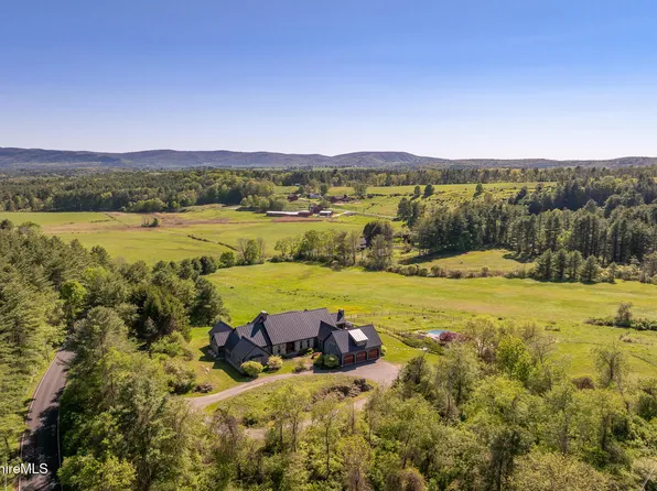 58 Round Hill Rd, Great Barrington, MA 01230