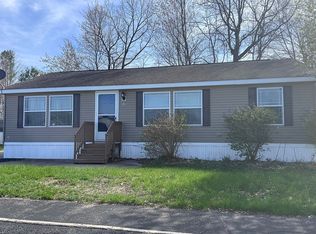 530 E Rainbow Rd, Newaygo, MI 49337