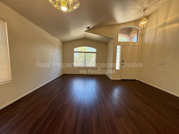 4th image of 4935 W Ardmore Rd