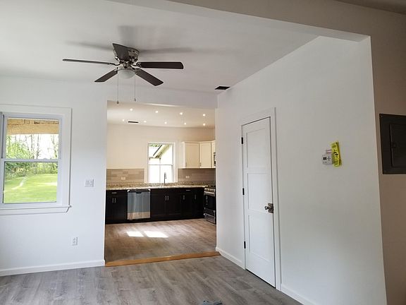 5th image of 343 S Crystal St