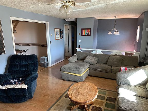 5th image of 321 N Vermillion Cir