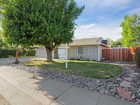 2nd image of 9055 Leatham Ave