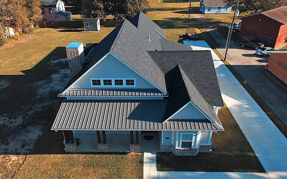 2nd image of 1208 Sun Ave