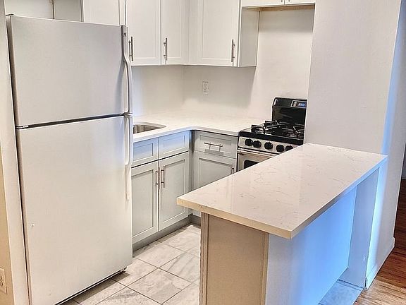 2nd image of 160 Bleecker St #9C