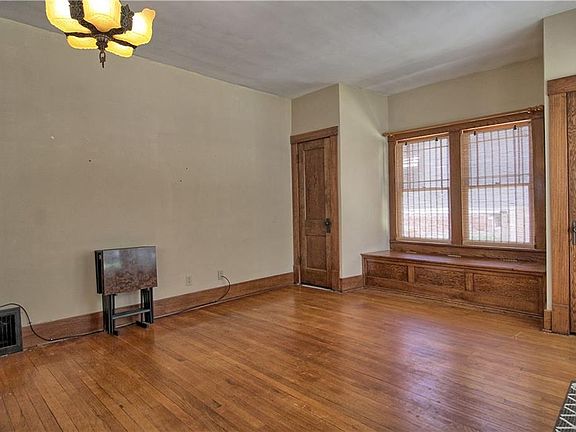 4th image of 2903 Sacramento St
