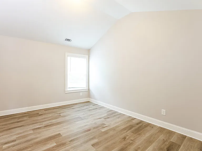 402 Silver Oak Dr — Photo 14