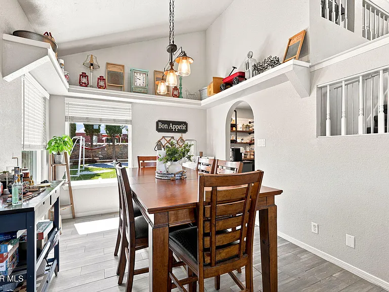 2437 Fletcher Pl — Photo 14