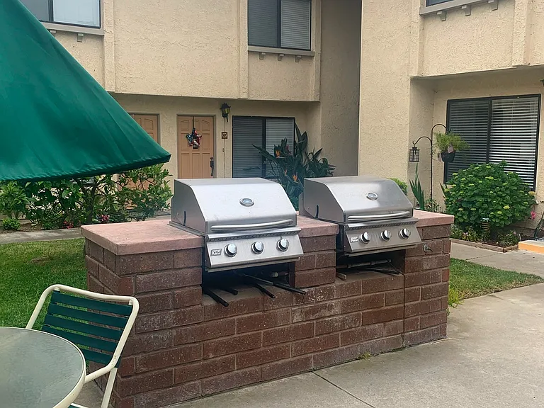 1001 E Cypress Ave — Photo 24