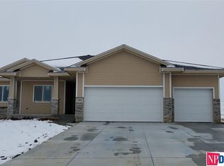 12934 Eagle Cir, Omaha, NE 68142