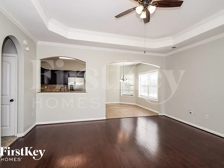 5573 Timber Leaf Trl — Photo 3