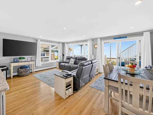 153 Atlantic Ave Unit 1, Salisbury, MA 01952