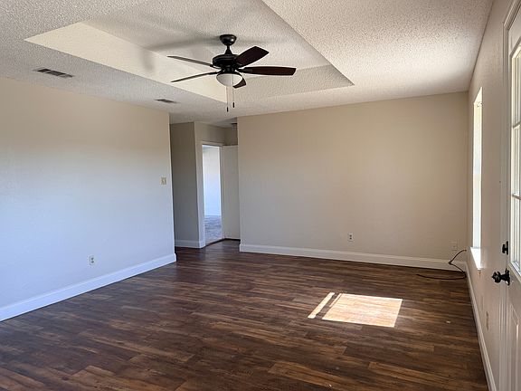 3rd image of 1606 Brook Glen Dr