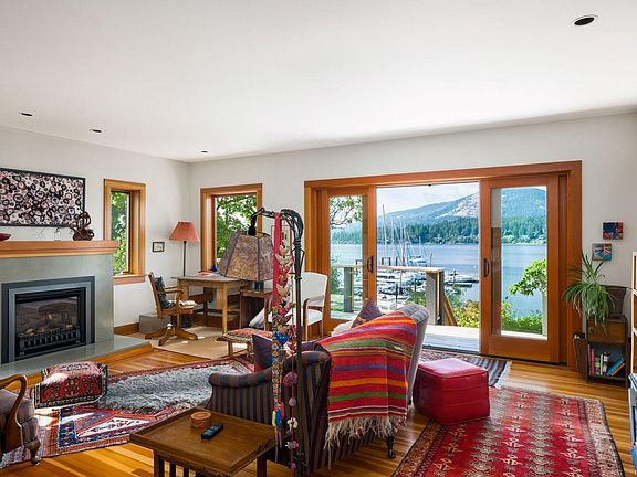3rd image of 10994 Madrona Dr