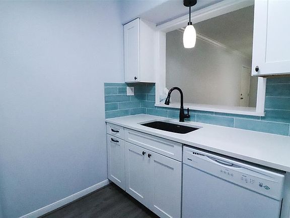 5th image of 215 Post Office St APT 1002