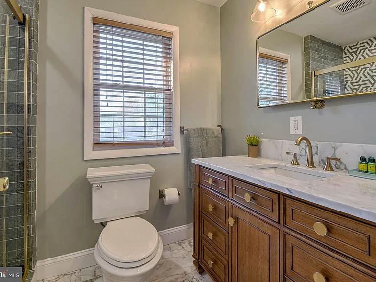 8112 Eastern Ave NW — Photo 16