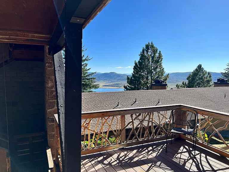 Outdoor deck