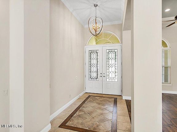 3rd image of 200 PINEHURST POINTE Drive