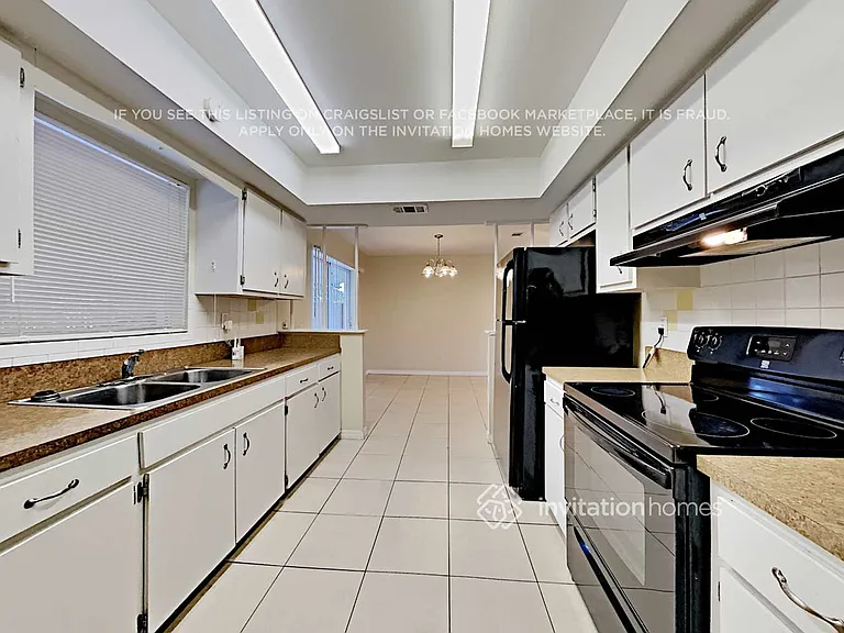 1806 Dodge Cir S — Photo 12