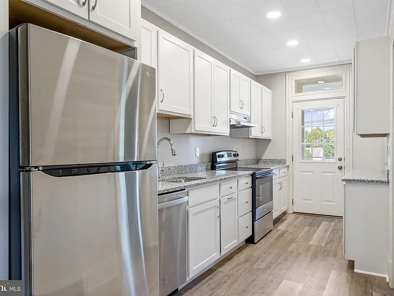 383 Anderson Rd #B — Photo 10