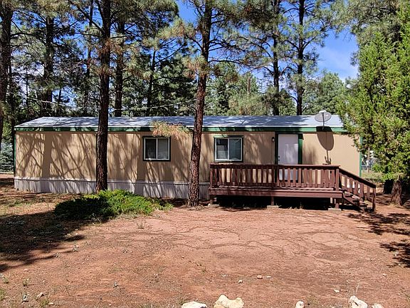 Side yard with deck (1)