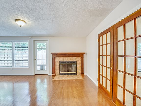 2nd image of 14730 Oak Vine Dr
