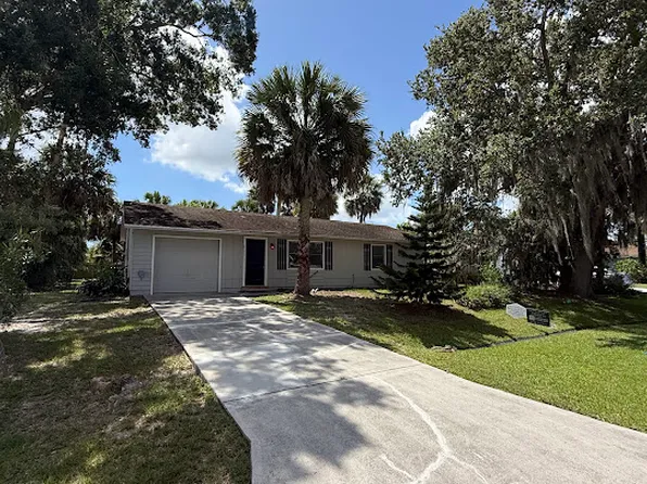 2325 SW Pamona St, Port Saint Lucie, FL 34953
