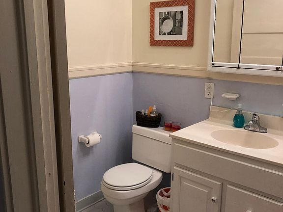 5th image of 3307 Stuart Ave #A