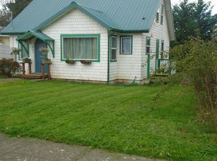 865 N Dean St, Coquille, OR 97423