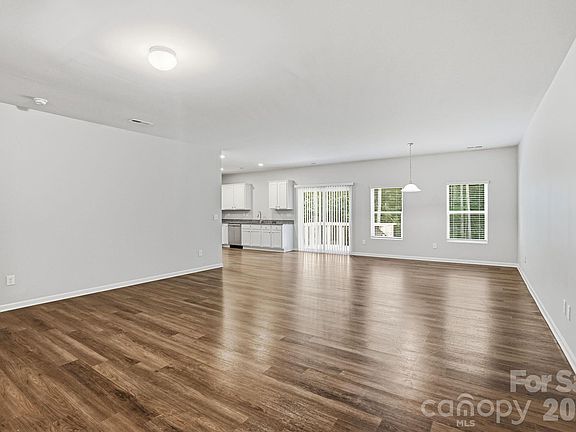 5th image of 8175 Long Island Rd