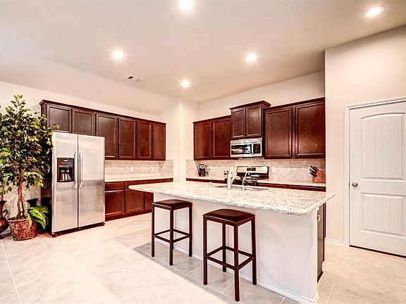 4th image of 12223 Antilles Ln