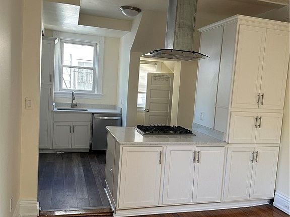 4th image of 3 E Blake Ln