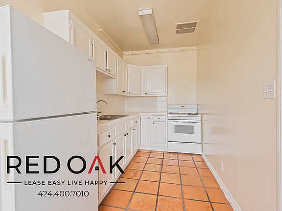 3rd image of 835 S Oxford Ave #306