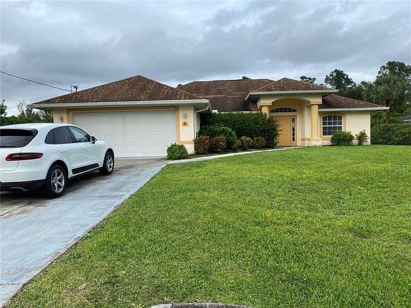 3rd image of 831 Sentinela Blvd
