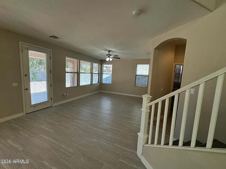1470 W Armstrong Way — Photo 4