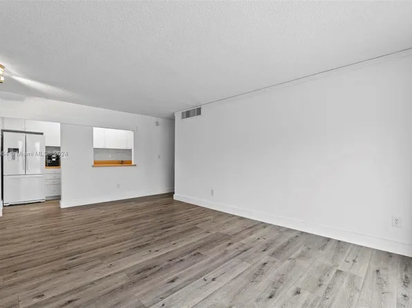 4420 NW 79th Ave APT 2E, Doral, FL 33166