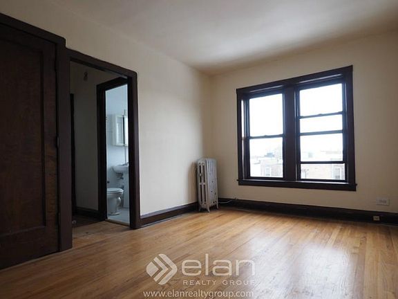 2nd image of 3308 W Schubert Ave APT 2S