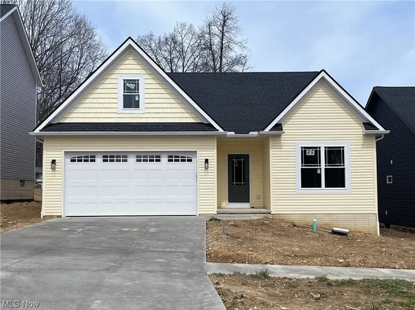 800 Thorn Way, Doylestown, OH 44230