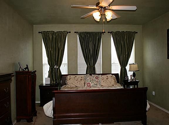 4th image of 3171 Guadaloupe