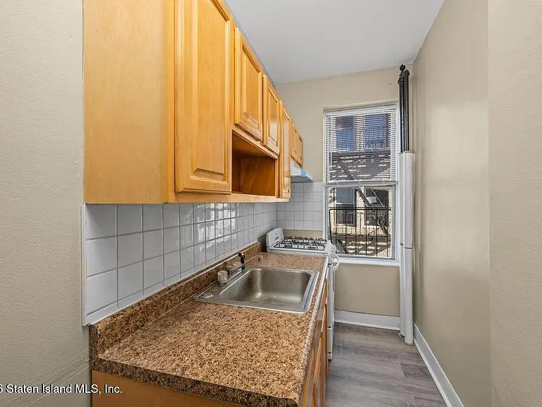 37 Avon Pl #4C — Photo 26