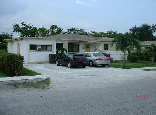 1st image of 125 NE 130th St