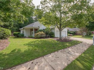 100 Autumn Glen Cir, Fayetteville, GA 30215